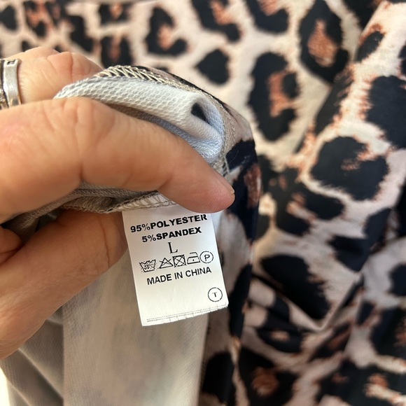 LEOPARD PRINT OVERSIZED BLOUSE - Picture 5 of 5